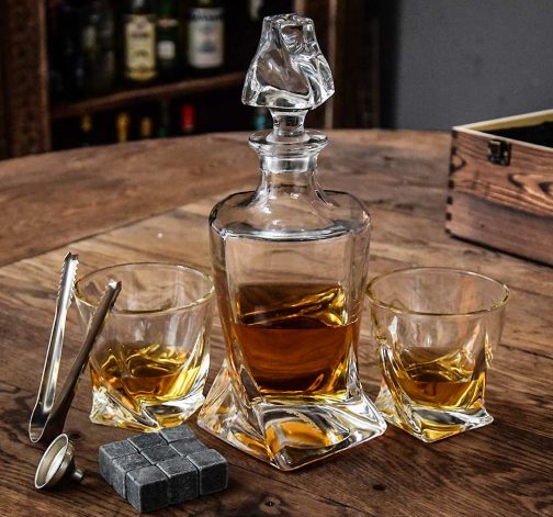 Set s karafou na whisky a rum - Kroucené sklo